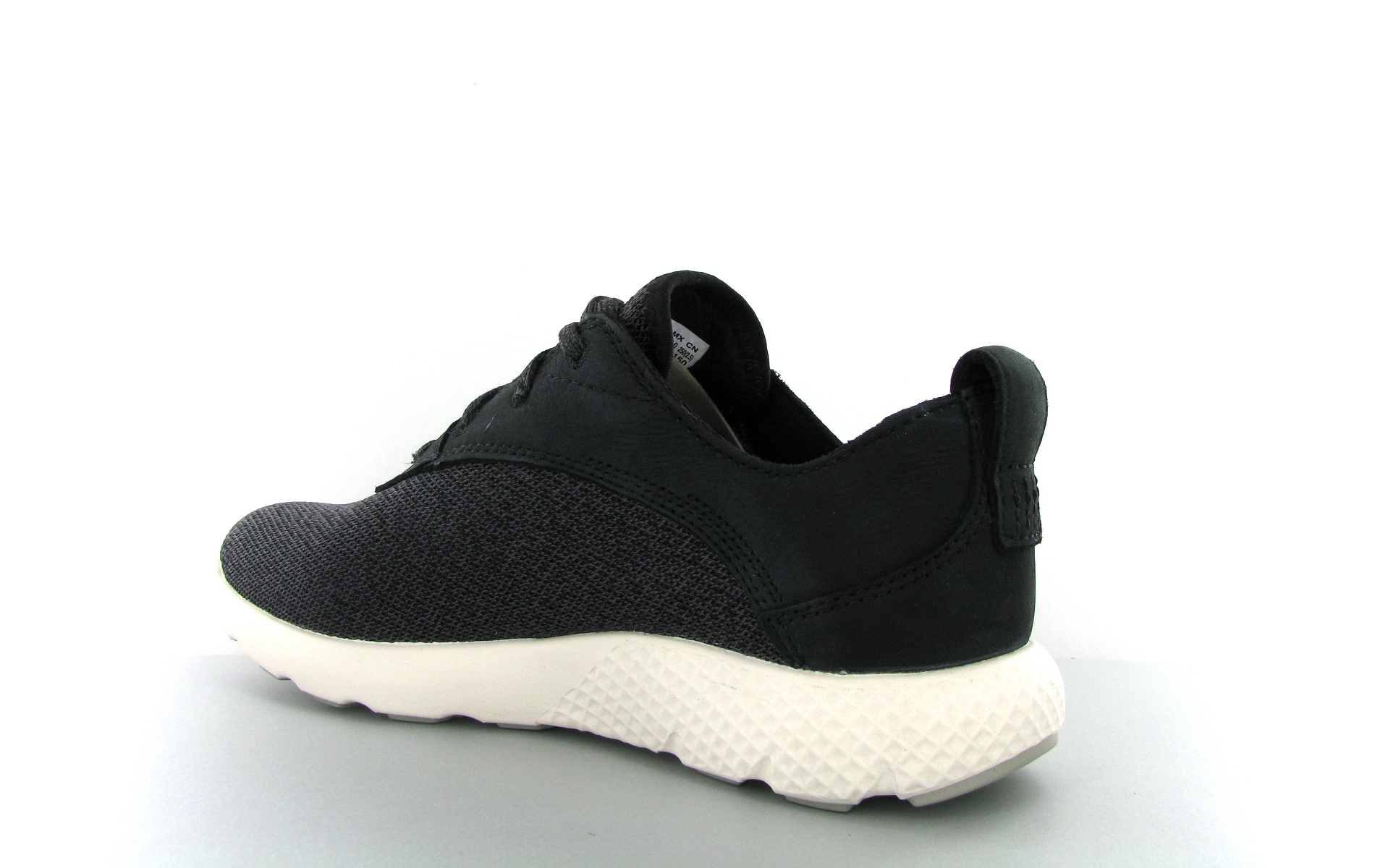 timberland flyroam noir